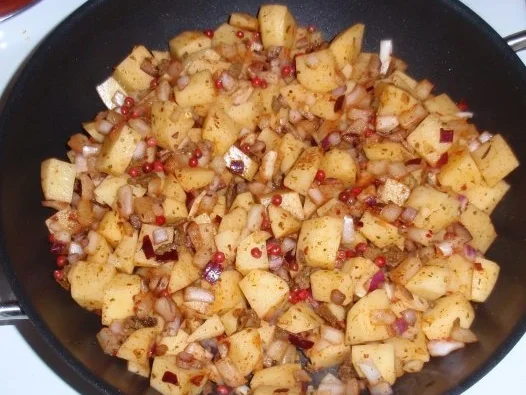 Pangasiusfilet auf Gemüse-Zwiebelbett und Bratkartoffeln - Rezept - Bild Nr. 11