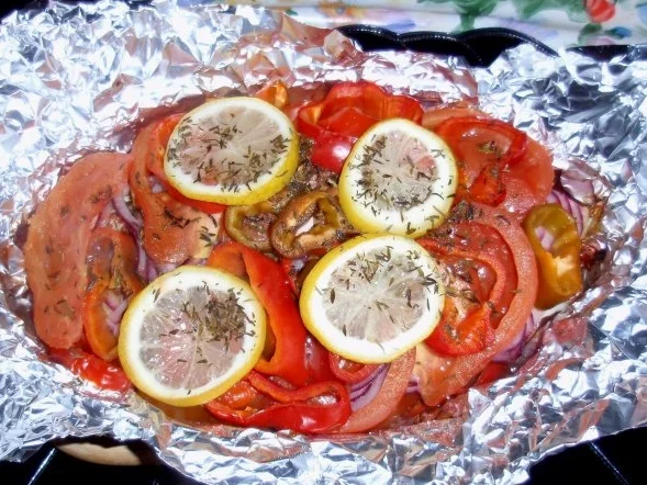 Pangasiusfilet auf Gemüse-Zwiebelbett und Bratkartoffeln - Rezept - Bild Nr. 13