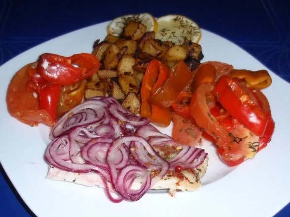 Pangasiusfilet auf Gemüse-Zwiebelbett und Bratkartoffeln - Rezept - Bild Nr. 14