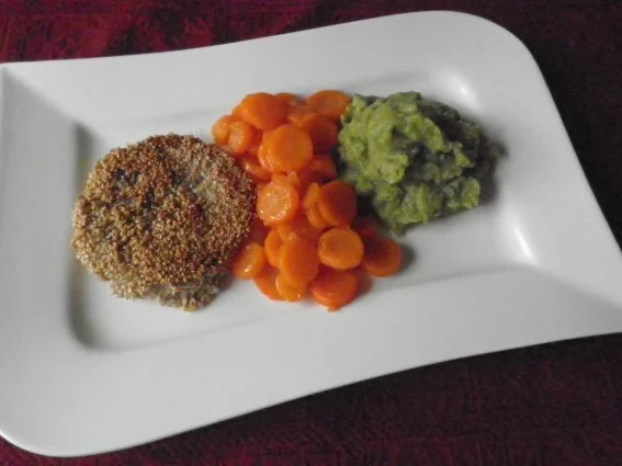 Kohlrabischnitzel an glasierten Möhren und Broccolipüree ... - Rezept - Bild Nr. 3