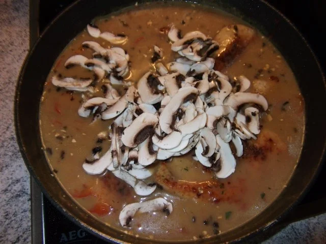 Hähnchen - Minutenschnitzel in Paprika- Pilzsoße Dieter´s Art - Rezept - Bild Nr. 8