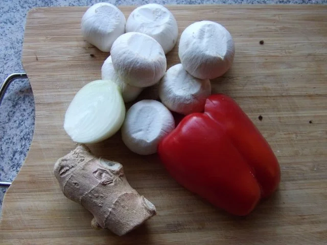 Hähnchen - Minutenschnitzel in Paprika- Pilzsoße Dieter´s Art - Rezept - Bild Nr. 3