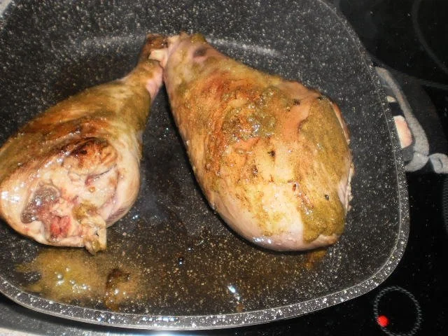 Putenkeulen scharf - Rosenkohl - Salzkartoffeln - Rezept - Bild Nr. 6