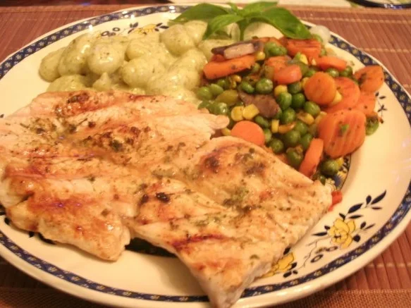 Rezept: Salbei- Putenschnitzel Natur Bild Nr. 2 Salbei- Putenschnitzel Natur - Rezept - Bild Nr. 2