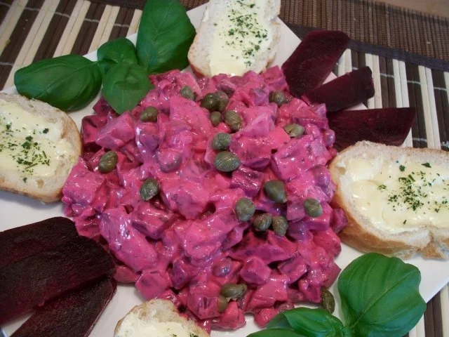 Roter Heringssalat mit Rote Beete und Kapern..... - Rezept