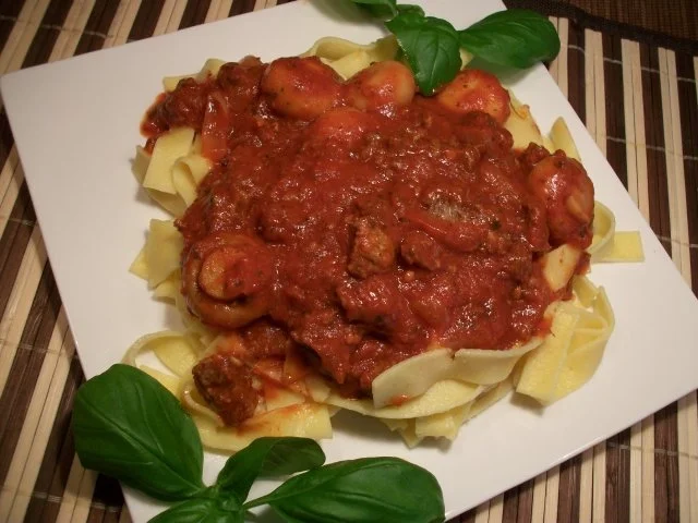 Rezept: Tomaten Rindfleischsoße mit Champignons auf Nudeln..... Bild Nr. 4 Tomaten Rindfleischsoße mit Champignons auf Nudeln..... - Rezept - Bild Nr. 4