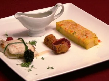 Rezept: Gefülltes Heilbuttfilet, gratinierte Polenta und frittierte Rote Bete Gefülltes Heilbuttfilet, gratinierte Polenta und frittierte Rote Bete - Rezept
