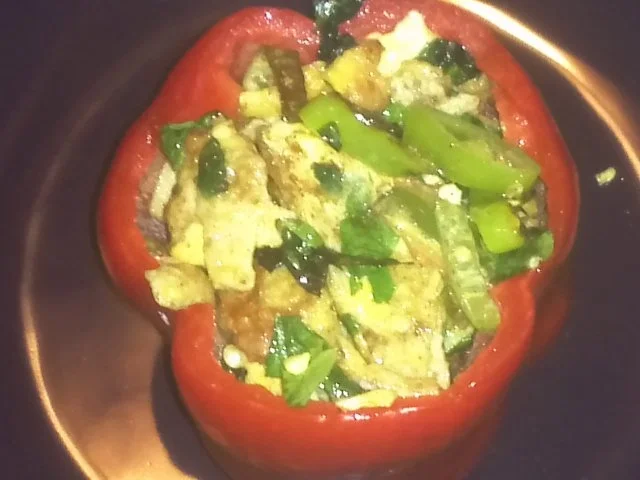 Rezept: Gefuellte Paprika mit wuerzigem Ruehrei Bild Nr. 3 Gefuellte Paprika mit wuerzigem Ruehrei - Rezept - Bild Nr. 3