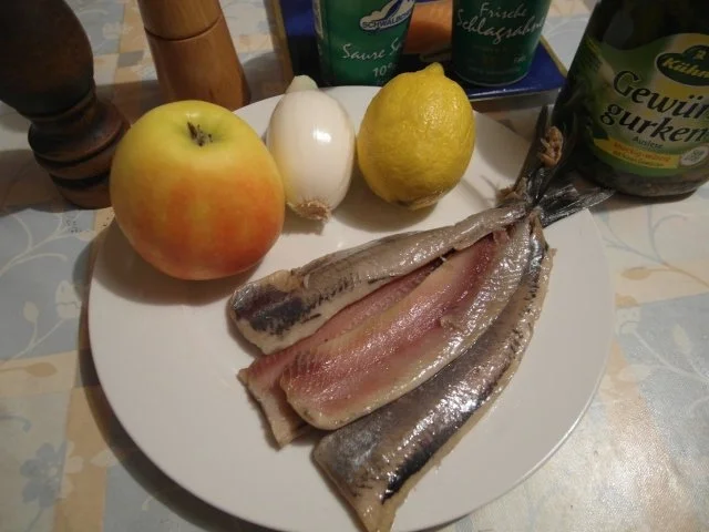 Großmutters Heringssalat, etwas aufgepeppt - Rezept - Bild Nr. 2