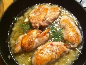 Rezept: Salbeihähnchen mit Kartoffel-Apfelgratin Salbeihähnchen mit Kartoffel-Apfelgratin - Rezept