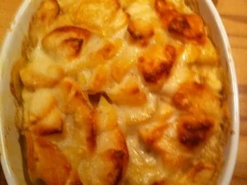 Rezept: Salbeihähnchen mit Kartoffel-Apfelgratin Bild Nr. 5 Salbeihähnchen mit Kartoffel-Apfelgratin - Rezept - Bild Nr. 5