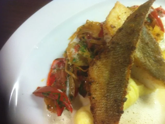 Zander auf der Haut gebraten mit sautiertem Fenchel-Paprikagemüse - Rezept - Bild Nr. 2