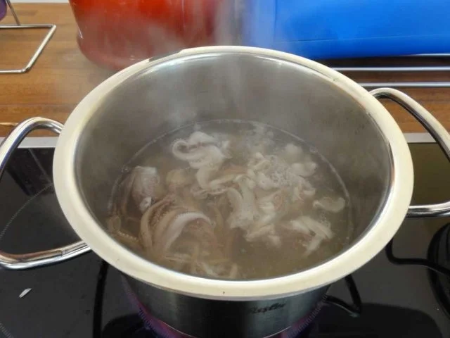 Anleitung Tintenfisch (Kalmar) vorbereiten - Rezept - Bild Nr. 4