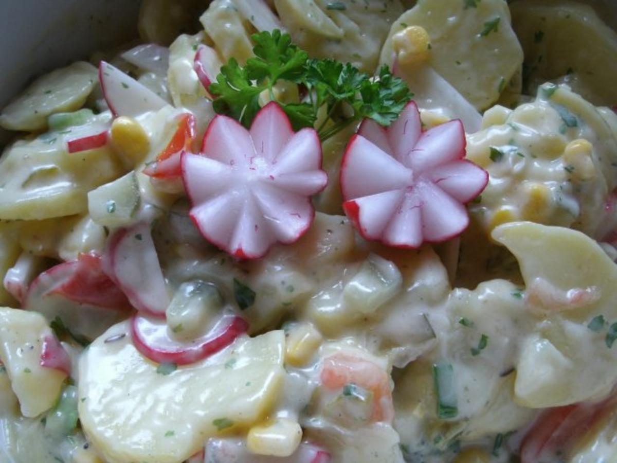 Bunter Kartoffelsalat mit Kieler Knackern - Rezept - Bild Nr. 4