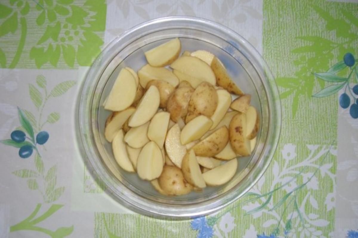 Rosmarinkartoffeln mit Kräuterquark - Rezept - Bild Nr. 3