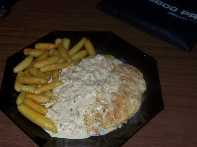 Hühnerfilet mit Eierschwammerl in Oberssauce und Schupfnudeln - Rezept - Bild Nr. 6