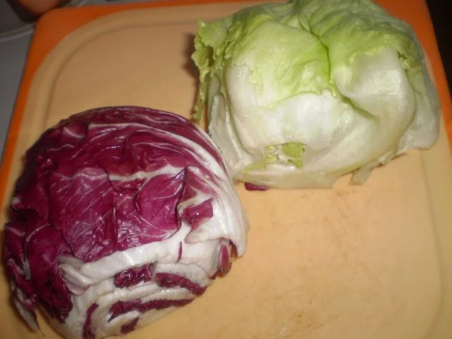 Gemischter Blattsalat mit Pflaumen und fruchtigen Dressing - Rezept - Bild Nr. 2