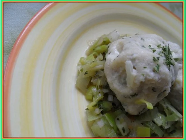 Allgäuer Käseknödel auf Lauchgemüse - Rezept - Bild Nr. 3