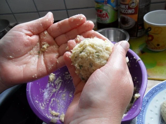 Allgäuer Käseknödel auf Lauchgemüse - Rezept - Bild Nr. 9