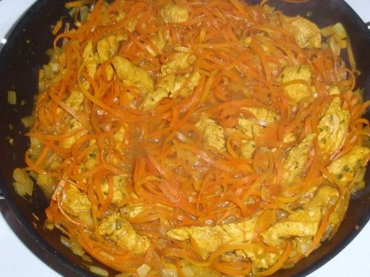 Hähnchenbruststreifen mit Spaghetti und Dattel-Rahmsoße - Rezept - Bild Nr. 6