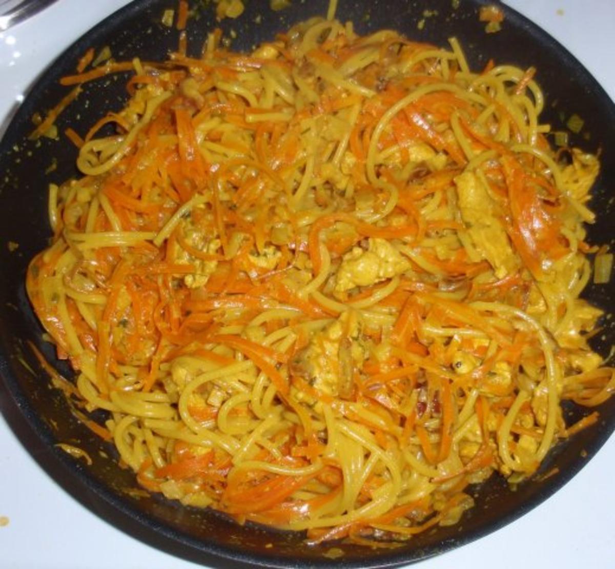 Hähnchenbruststreifen mit Spaghetti und Dattel-Rahmsoße - Rezept - Bild Nr. 12