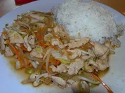 Hühnerfleisch mit Zitronengras  (gai phad tuo ngog)Thailändisch - Rezept