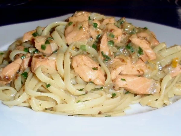 Irischer Lachs mit Linguini und Feigen-Sahnesoße - Rezept