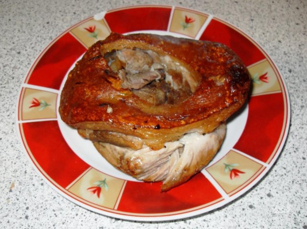 Knusprig gebackene Schweinshaxe - Rezept - Bild Nr. 2