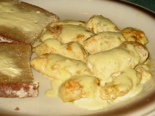 Rezept: Fleisch/Geflügel – Hähnchenbrust in Chili-Currysahne Fleisch/Geflügel – Hähnchenbrust in Chili-Currysahne - Rezept