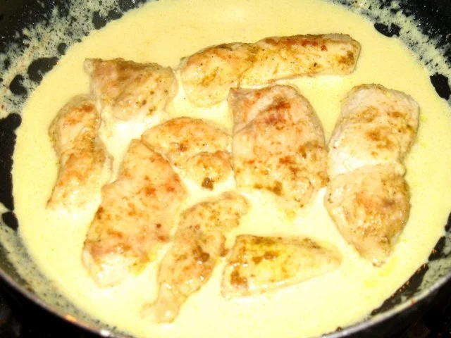 Rezept: Fleisch/Geflügel – Hähnchenbrust in Chili-Currysahne Bild Nr. 3 Fleisch/Geflügel – Hähnchenbrust in Chili-Currysahne - Rezept - Bild Nr. 3