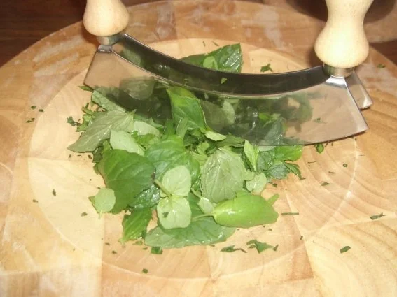 Tabouleh auf Tomaten-Carpaccio mit Lachs - Rezept - Bild Nr. 6