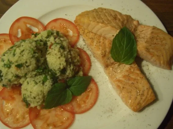 Tabouleh auf Tomaten-Carpaccio mit Lachs - Rezept - Bild Nr. 10