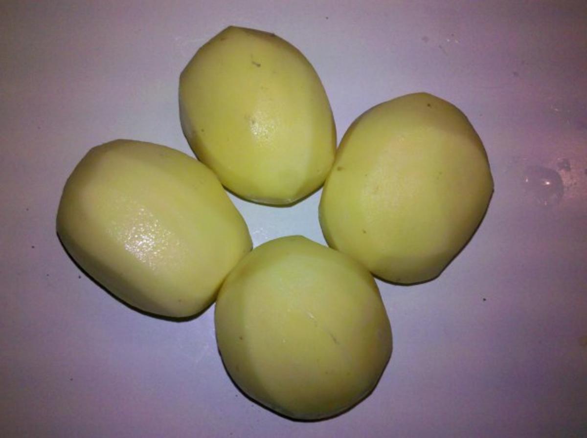 Eier: Mexik. Spiegeleier mit Gorgonzola-Spinat und Salzkartoffeln - Rezept - Bild Nr. 3