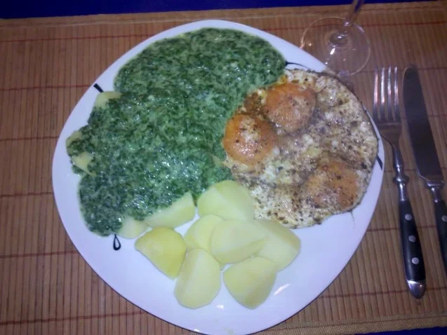 Eier: Mexik. Spiegeleier mit Gorgonzola-Spinat und Salzkartoffeln - Rezept - Bild Nr. 8