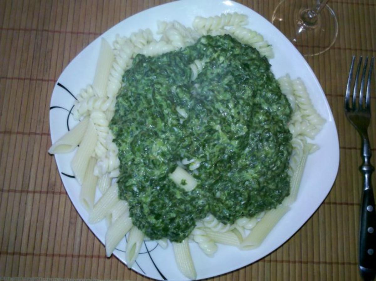 Nudeln: Spiralis mit Gorgonzola-Spinat - Rezept - Bild Nr. 7