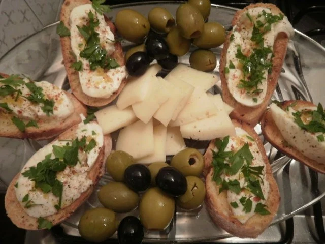 Rezept: Bruschetta mit Mozzarella, Chili und Zitrone Bild Nr. 4 Bruschetta mit Mozzarella, Chili und Zitrone - Rezept - Bild Nr. 4