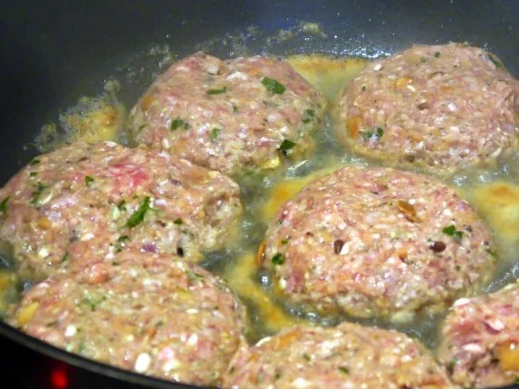 Pilzbouletten mit geschmortem Fenchel und gebratenen Drillingen - Rezept - Bild Nr. 3