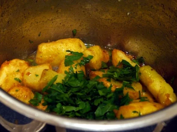 Pilzbouletten mit geschmortem Fenchel und gebratenen Drillingen - Rezept - Bild Nr. 7