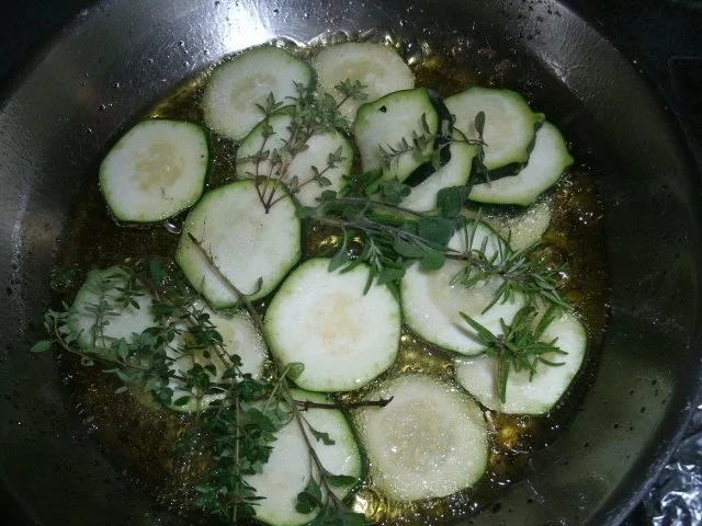 Rezept: Zucchini mediterran Bild Nr. 2 Zucchini mediterran - Rezept - Bild Nr. 2