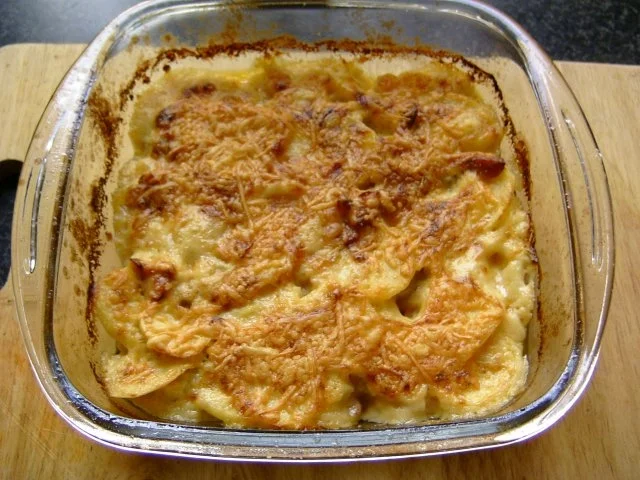 AARDAPPELGRATIN mit kleiner Überraschung - Rezept