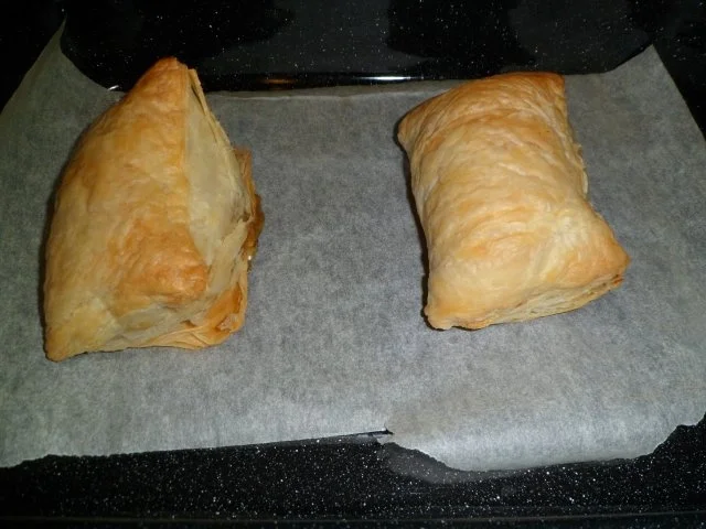 Würstchen in Pizzakostüm - Rezept