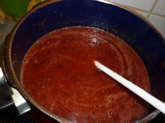 Rezept: Zwetschgen-Sekt-Marmelade Zwetschgen-Sekt-Marmelade - Rezept