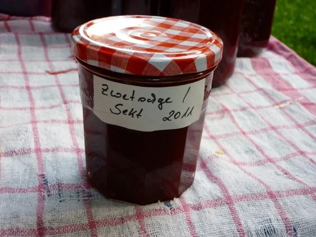 Rezept: Zwetschgen-Sekt-Marmelade Bild Nr. 2 Zwetschgen-Sekt-Marmelade - Rezept - Bild Nr. 2