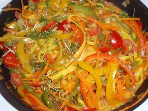 Rezept: Bunte Nudel-Gemüse-Pfanne Bild Nr. 11 Bunte Nudel-Gemüse-Pfanne - Rezept - Bild Nr. 11