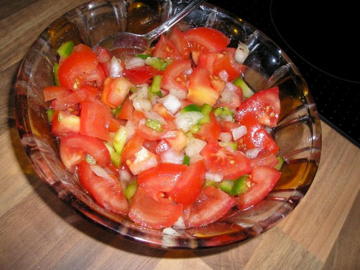 Tomatensalat mit Paprika - Rezept
