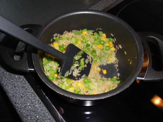 Rezept: Roter Gemüsereis, Vegetarisch, Mediterrane-Art Bild Nr. 3 Roter Gemüsereis, Vegetarisch, Mediterrane-Art - Rezept - Bild Nr. 3