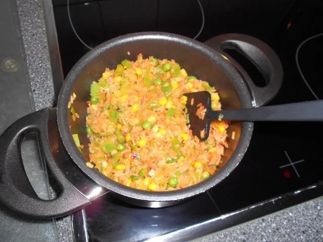 Rezept: Roter Gemüsereis, Vegetarisch, Mediterrane-Art Bild Nr. 5 Roter Gemüsereis, Vegetarisch, Mediterrane-Art - Rezept - Bild Nr. 5