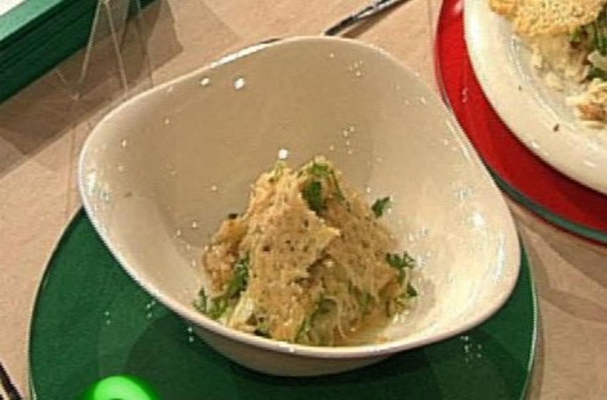 Birnen-Fenchelsalat mit Parmesanchip à la Henssler - Rezept