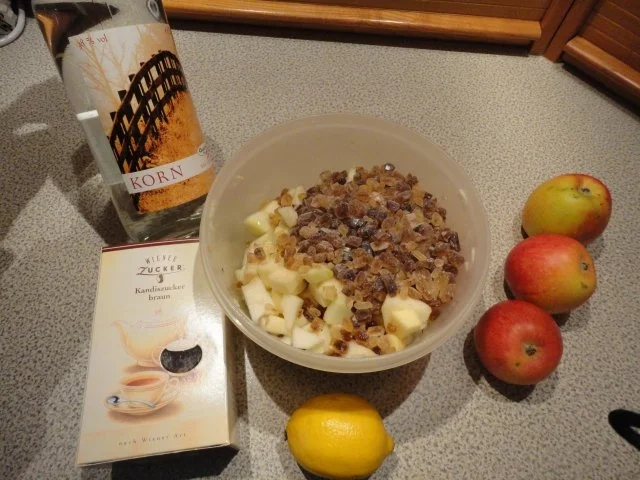 Liköre: Dunkler Apfelkorn - Rezept - Bild Nr. 2