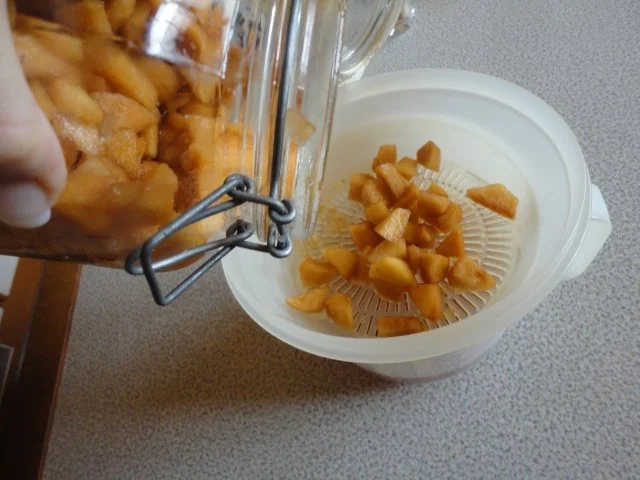 Liköre: Dunkler Apfelkorn - Rezept - Bild Nr. 5